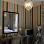 Pelham Hotel, The