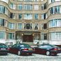 Florin Court
