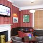 Irish Club, The