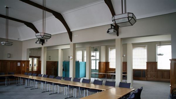 Hendon Town Hall (01/05/2019)