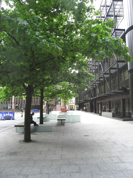 Finsbury Avenue Square (01/05/2019)