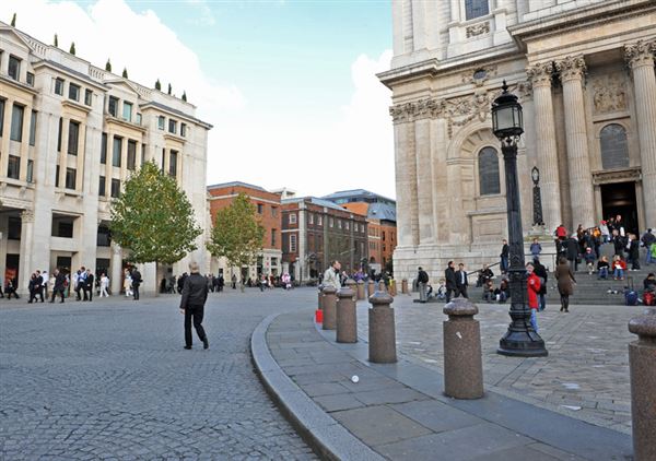 St Paul's Churchyard (01/05/2019)