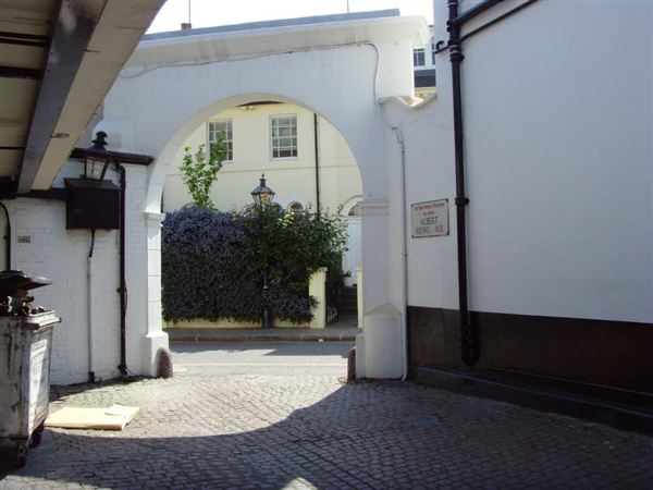 Albert Mews (01/05/2019)