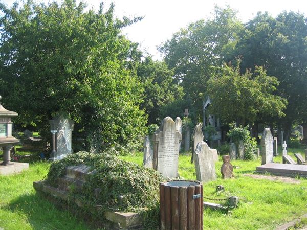 West Norwood Cemetery, Catacombs & Greek Chapel (01/05/2019)