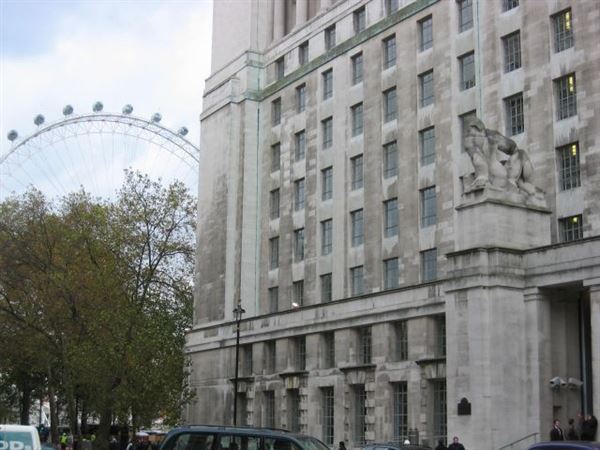 Horse Guards Avenue (01/05/2019)