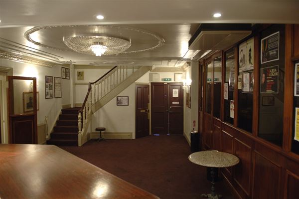Bush Hall (01/05/2019)
