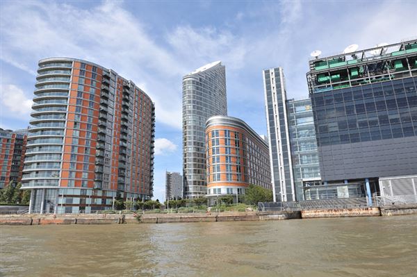 Views of Docklands from the Thames (01/05/2019)
