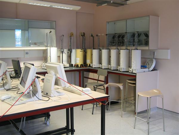 University College London - labs (01/05/2019)
