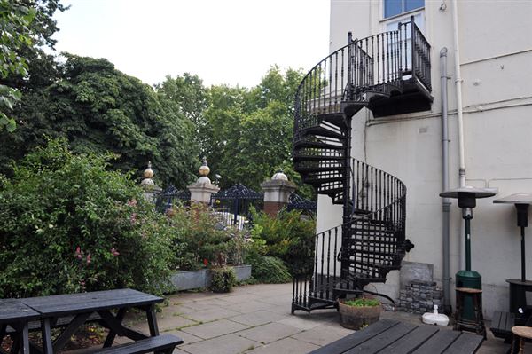 Royal Inn on the Park, The (01/05/2019)