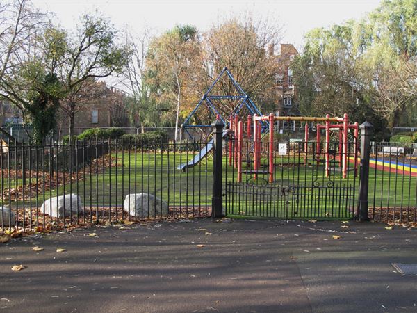 Latchmere Recreation Junior Playground (01/05/2019)