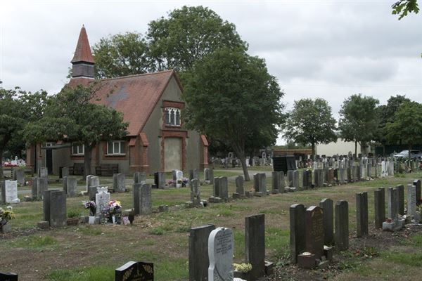 Eastbrookend Cemetery (01/05/2019)