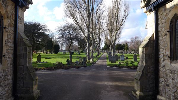 Romford Cemetery (17/04/2018)