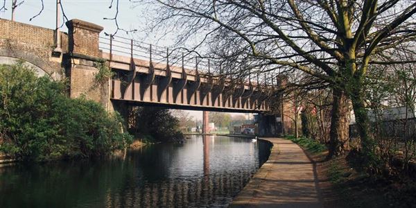 Regent's Canal - Mile End (19/05/2016 - Credits: Canal & River Trust)