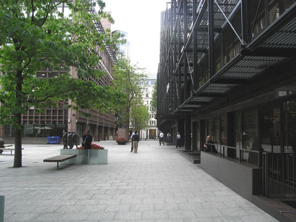 Finsbury Avenue Square (01/05/2019)