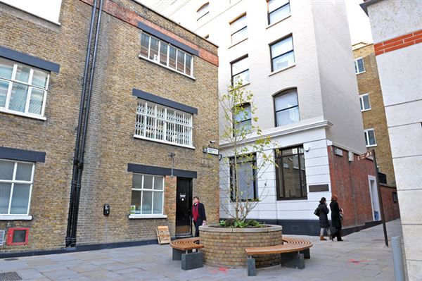 Playhouse Yard (01/05/2019)