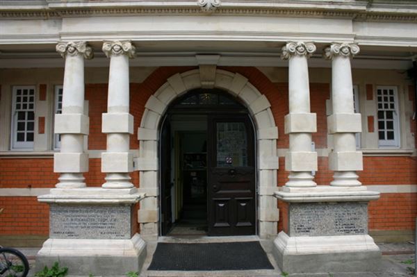 Teddington Library (01/05/2019)