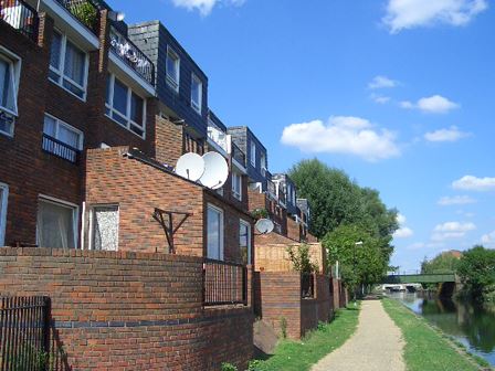 Ferry Lane Housing Estate (01/05/2019)