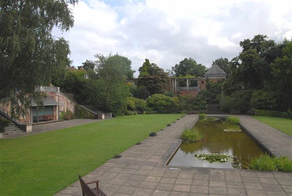 Hampstead Heath - the Hill Garden and Pergola (01/05/2019)