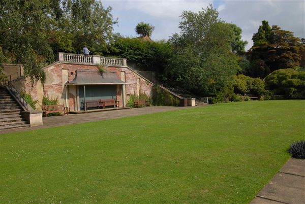 Hampstead Heath - the Hill Garden and Pergola (01/05/2019)