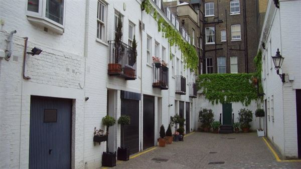 Wetherby Mews (01/05/2019)