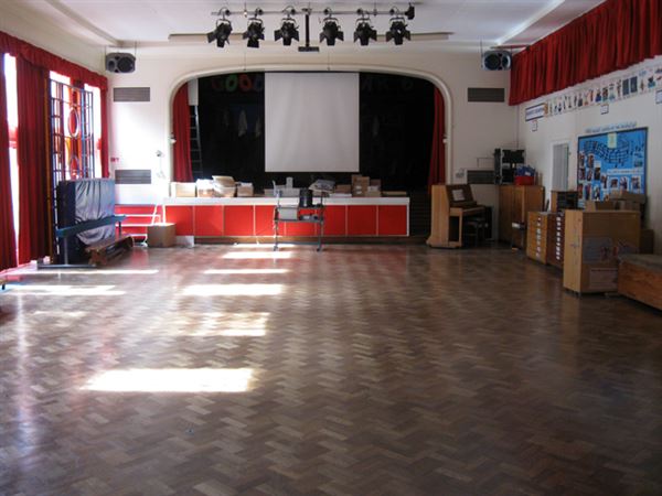 The Russell Primary School (01/05/2019)