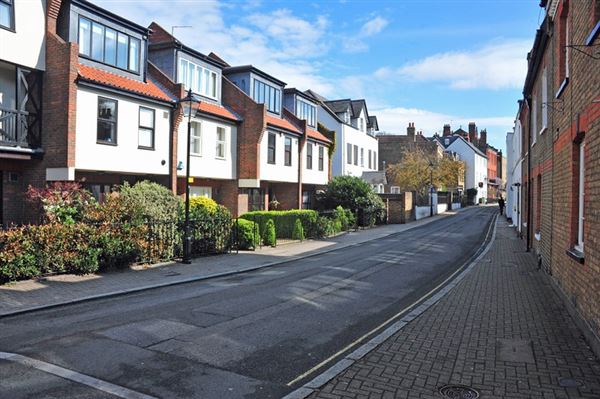 Church Street, Isleworth (01/05/2019)