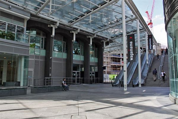 Cardinal Place - Shopping Centre (01/05/2019)