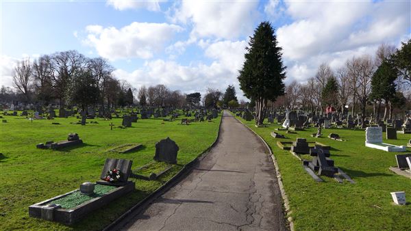 Romford Cemetery (17/04/2018)