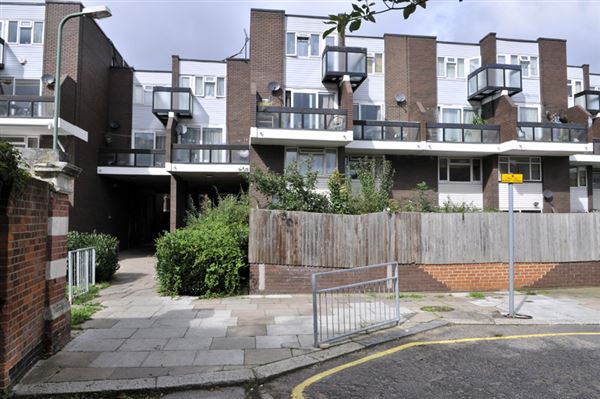 Dunster Gardens (01/05/2019)