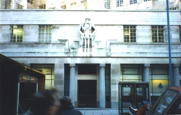 St James's Park Underground Station (01/05/2019)
