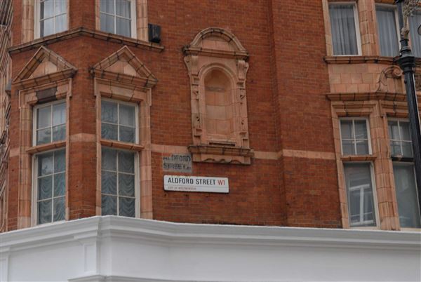 Aldford Street (01/05/2019)