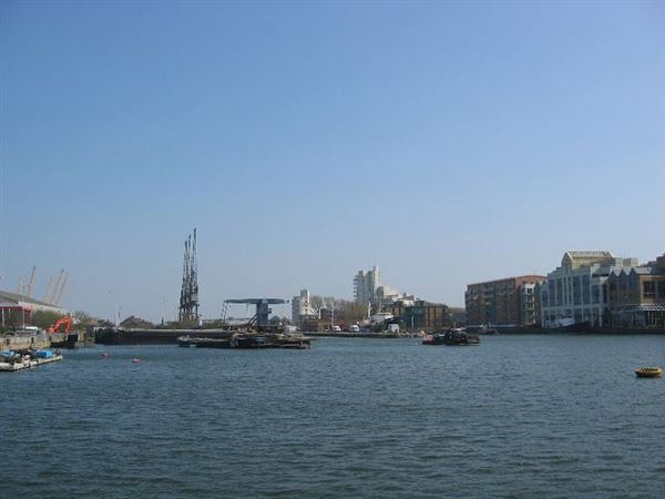 Views of Docklands from the Thames (01/05/2019)