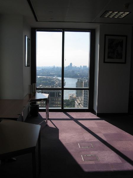 Regus - One Canada Square (01/05/2019)