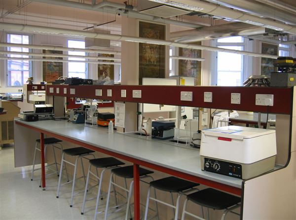 University College London - labs (01/05/2019)