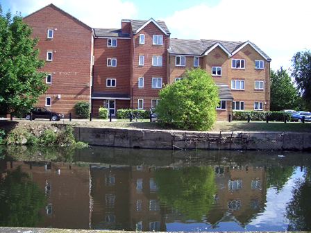Ferry Lane Housing Estate (01/05/2019)