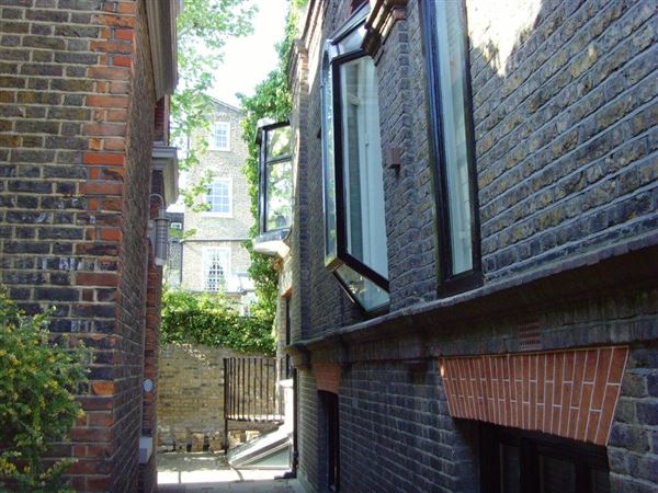 Stratford Studios (01/05/2019)