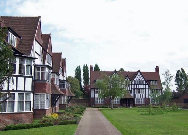 Hanger Hill Garden Estate (01/05/2019)