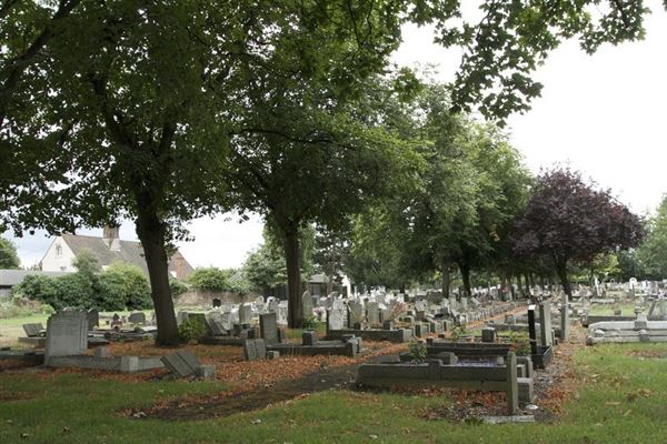 Eastbrookend Cemetery (01/05/2019)