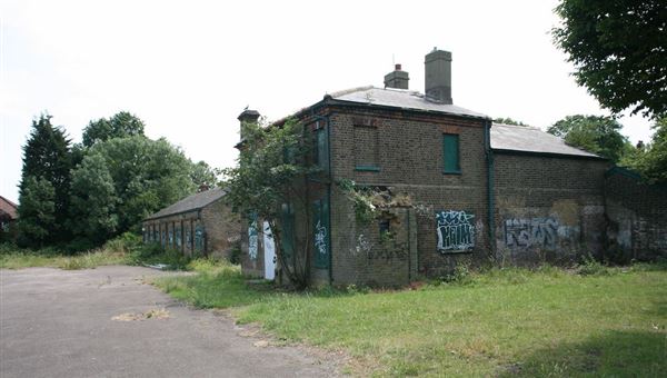 Clitterhouse Buildings Yard (16/05/2018)