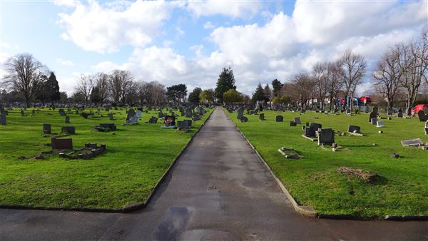 Romford Cemetery (17/04/2018)