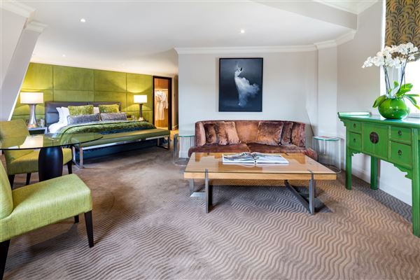 Radisson Blu Hotel, London Mercer Street (01/12/2020 - Credits: Edwardian Hotels London)