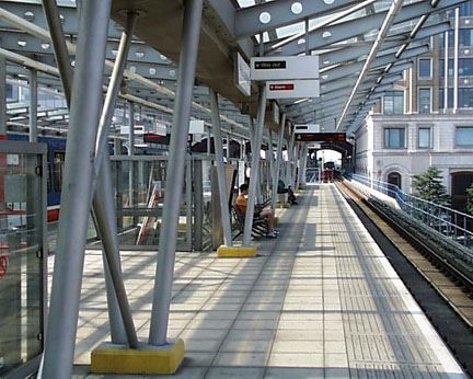 Docklands Light Railway (DLR) (01/05/2019)