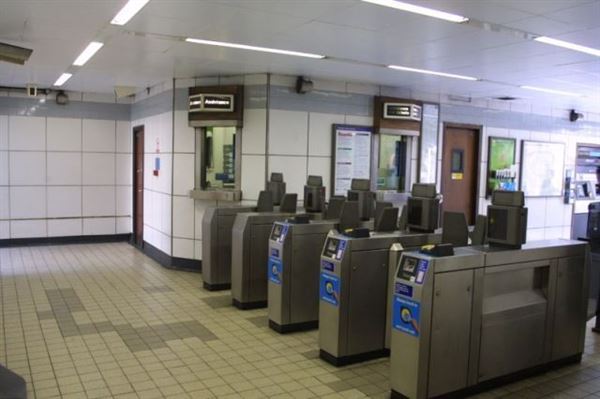 St James's Park Underground Station (01/05/2019)