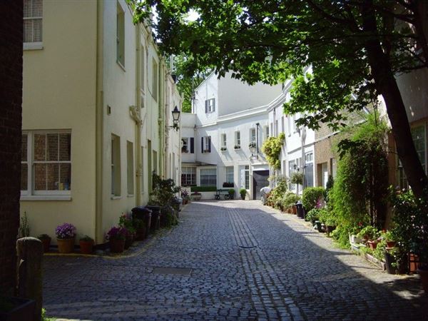 Osten Mews (01/05/2019)