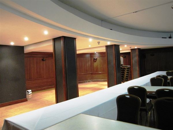 The Victory Services Club (01/05/2019)