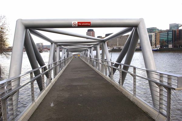 Millbank Millennium Pier (01/05/2019)