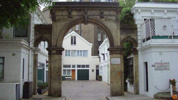 Laverton Mews (01/05/2019)
