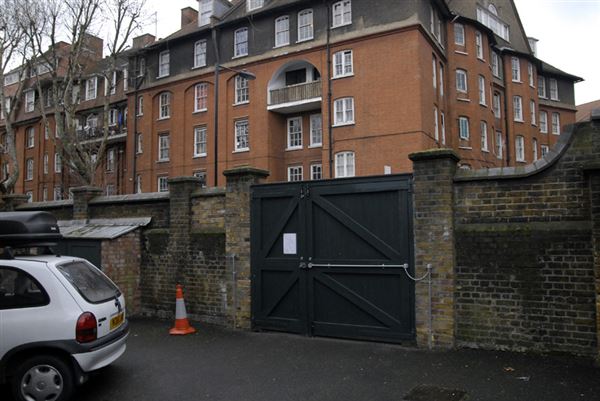 Rochelle School and Club Row (01/05/2019)