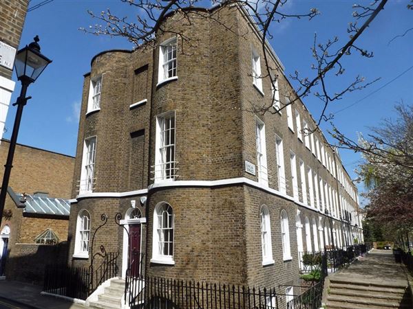 Duncan Terrace and Duncan Terrace Gardens (01/05/2019)