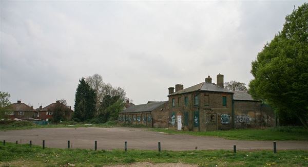 Clitterhouse Buildings Yard (16/05/2018)